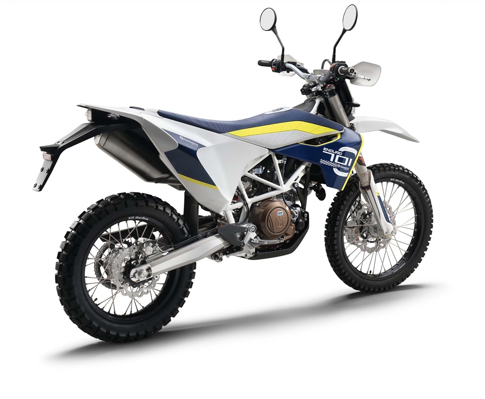 Новая эндуро. Husqvarna 701 Enduro. Мотоцикл Хускварна 2016. Эндуро Husqvarna 2016. Husqvarna мотоциклы эндуро.