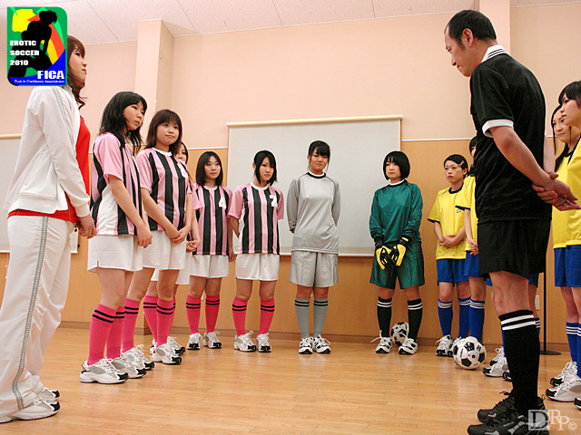 Rio Nagasawa, Chiharu Miyashita - Naked Soccer Part 3 / Голый Футбол Часть 3